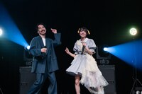 デュエット曲「Surely!」を歌う清竜人＆清真尋。