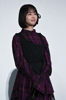 ほほえむなえなの。