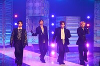 2桁号車の4人。