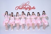 Peel the Apple。右から2番目が南るな。