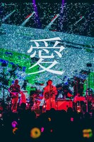 .ENDRECHERI.「REBORN」東京・東京国際フォーラム ホールA公演の様子。（撮影：冨田味我）