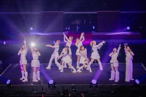 「BEYOOOOONDS CONCERT 2025 SPRING ～Take Me Out To The BUDOOOOOKAN！『Treasury Island』～」の様子。（写真提供：アップフロント）