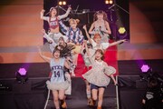 「BEYOOOOONDS CONCERT 2025 SPRING ～Take Me Out To The BUDOOOOOKAN！『Treasury Island』～」の様子。（写真提供：アップフロント）