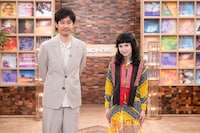 「SONGS Superfly」出演者。左から、大泉洋、Superfly。©NHK