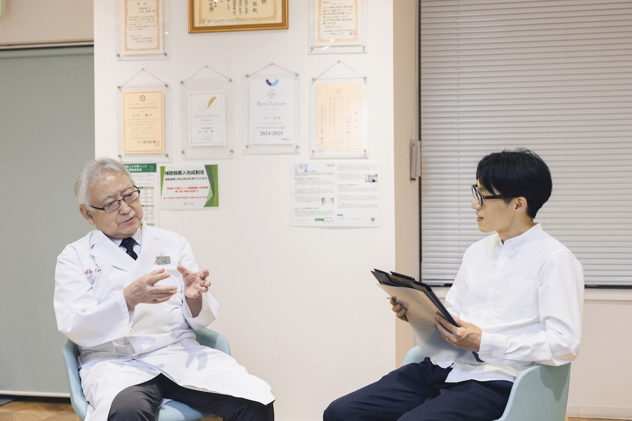 小川郁先生と小森雅仁さん。