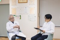 小川郁先生と小森雅仁さん。