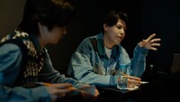 BE:FIRSTのJUNONとLEOが出演するWebムービー「サン生と楽曲作ったよ」編より。