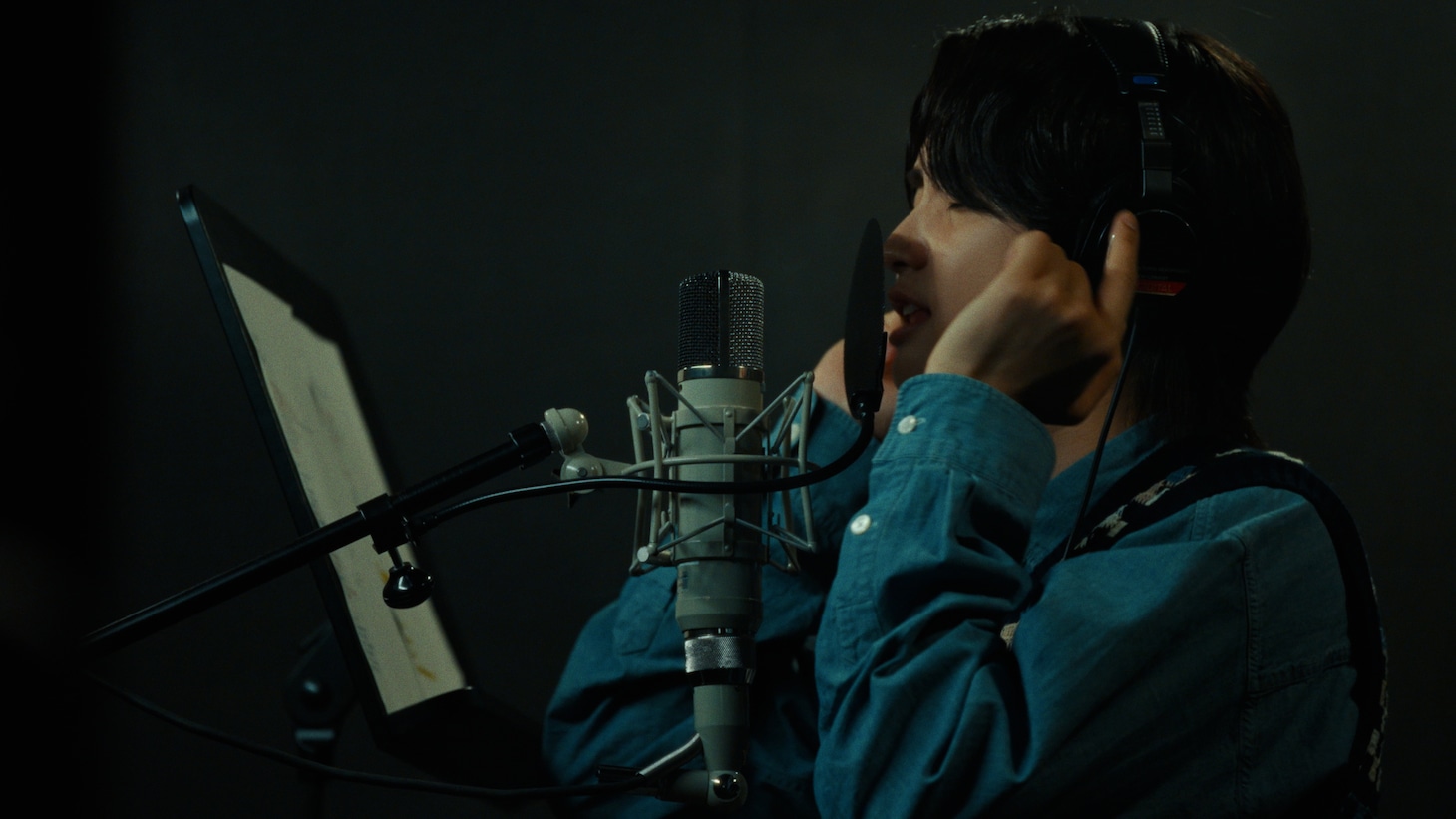 BE:FIRSTのJUNONとLEOが出演するWebムービー「サン生と楽曲作ったよ」編より。