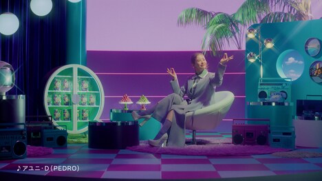 「アイスの実」の新Web CM「アイスの実って、実は…」編より。