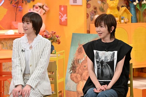 左から佐藤栞里、渡辺満里奈。©フジテレビ