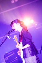 塩塚モエカ（Vo, G / 羊文学）