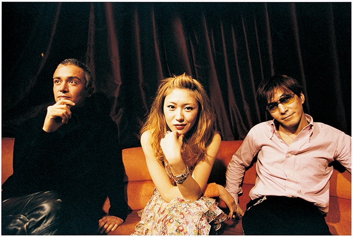 globe。左からマーク・パンサー、KEIKO、小室哲哉。