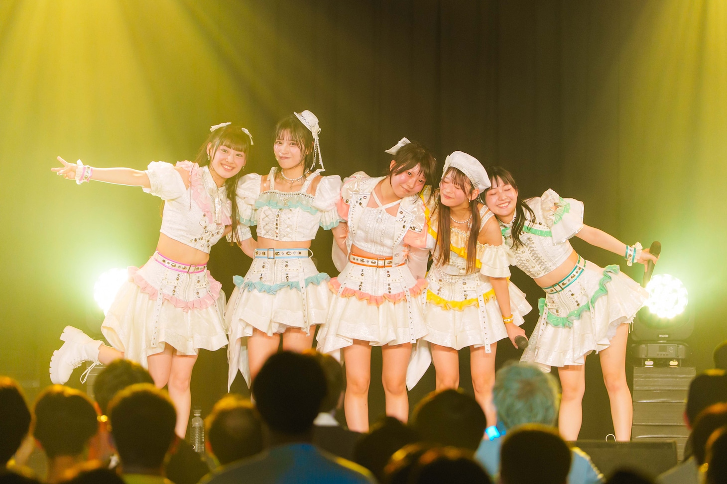 手羽先センセーション新体制お披露目公演の様子。