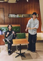 左から武知海青、川村壱馬。