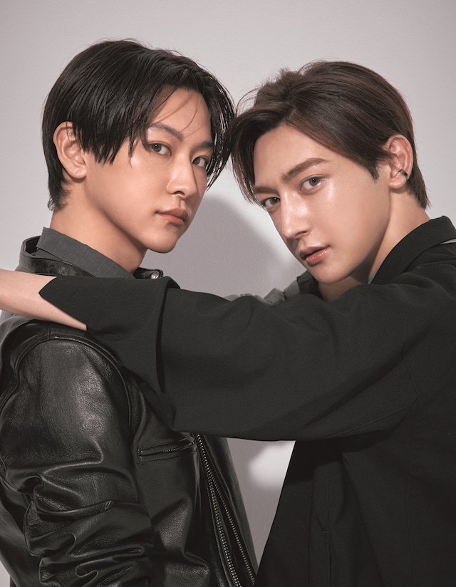 「美的」8月号よりROIROMのカット。