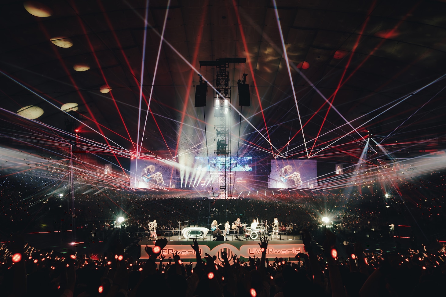「UVERworld LIVE "EPIPHANY" at TOKYO DOME」の様子。