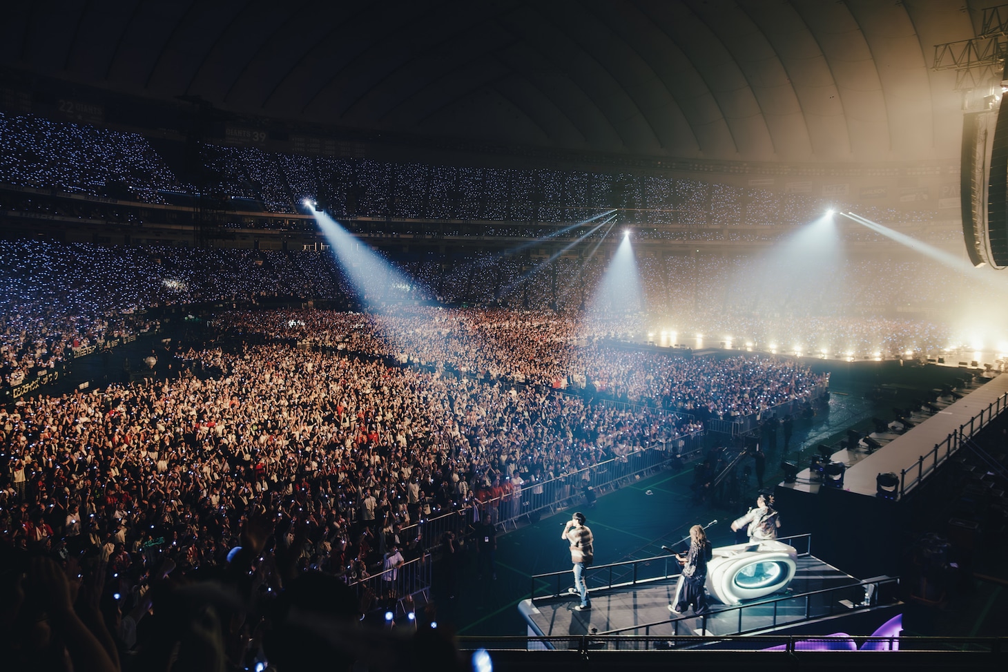 「UVERworld LIVE "EPIPHANY" at TOKYO DOME」の様子。