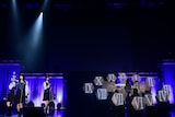 “ハンディビジョンLED”を持って「暗闇の哲学者」を披露する僕が見たかった青空。