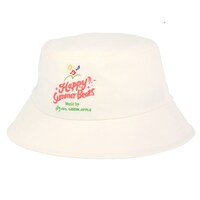 Mrs. GREEN APPLEとコラボレーションした「サマー・クールオフ at Tokyo Disney Resort」のフード付きタオル。©Disney