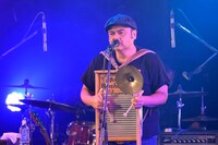 比嘉栄昇（Vo）