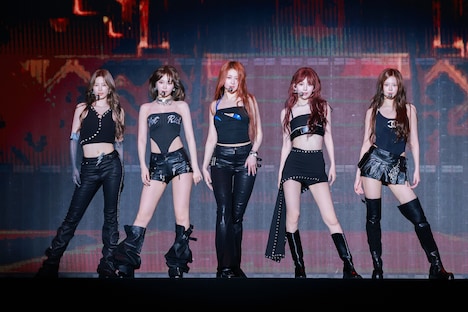 LE SSERAFIM (P)&(C) SOURCE MUSIC