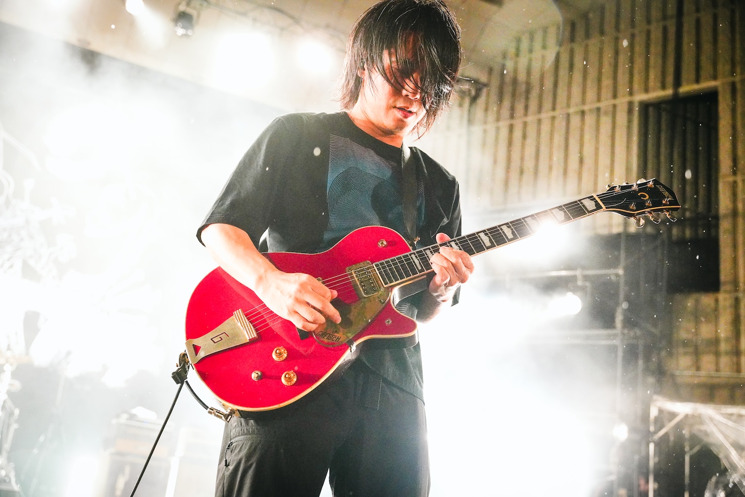 菅波栄純（G）（Photo by Rui Hashimoto[Sound Shooter]）