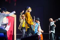 HISASHI（GLAY）のステージの様子。