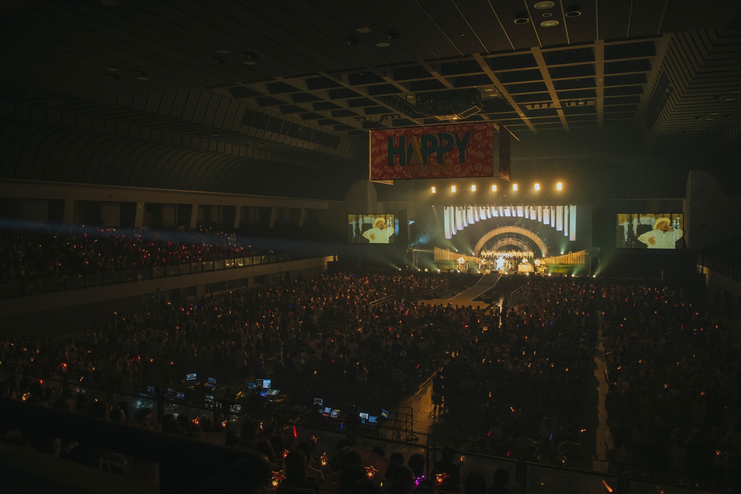 HIPPY「THE ヒーローアイランド計画 in ARENA」の様子。