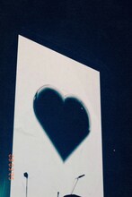 go!go!vanillas「Moonshine」MVより。