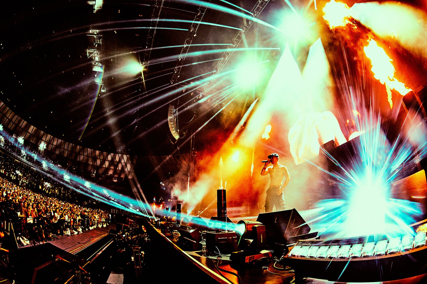 AK-69「69 -My G's in YOKOHAMA ARENA-」の様子。（Photo by ハマノカズシ）