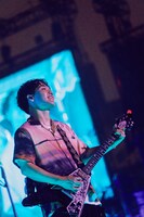 田辺由明（G, Cho）（撮影：後藤壮太郎）