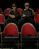 “loves”アーティストの着席を待つm-flo。