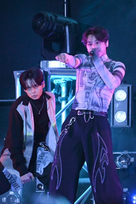 「Fiesta」のパフォーマンスの様子。