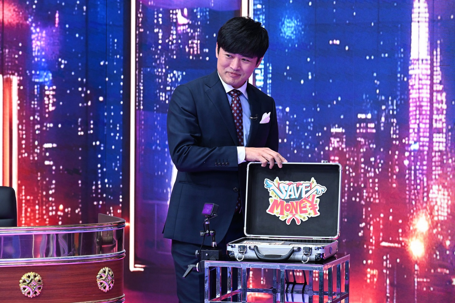 劇団ひとり