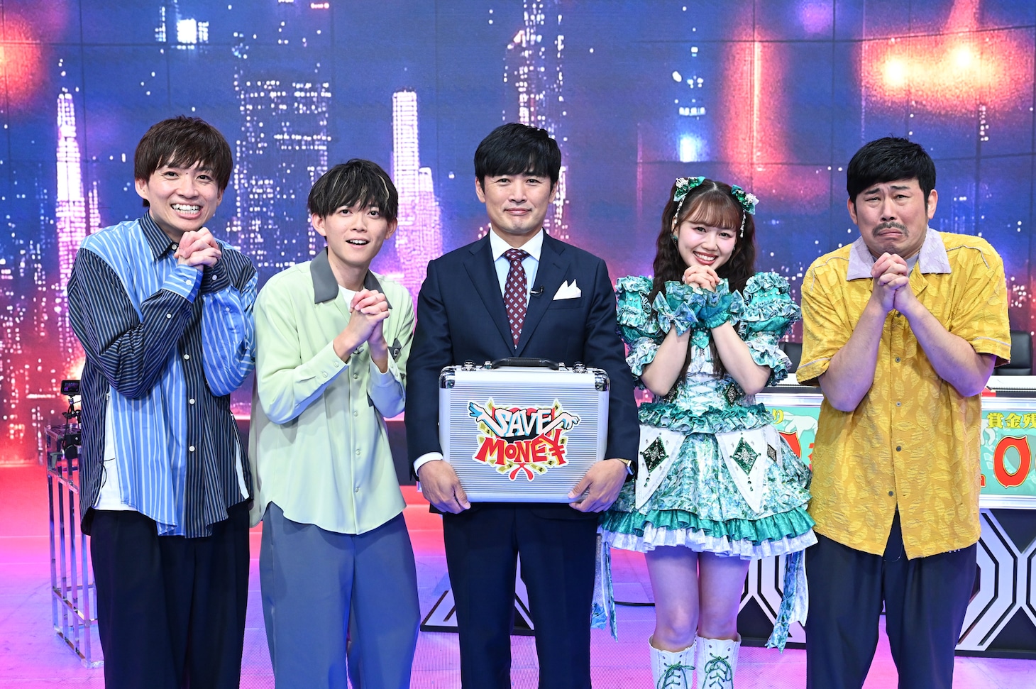 左から河井ゆずる（アインシュタイン）、松丸亮吾、劇団ひとり、吉川ひより（超ときめき♡宣伝部）、岡野陽一。©中京テレビ