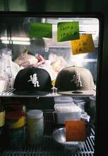 YENTOWNとNEW ERAのコラボベースボールキャップ。