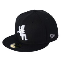 YENTOWNとNEW ERAのコラボベースボールキャップ。