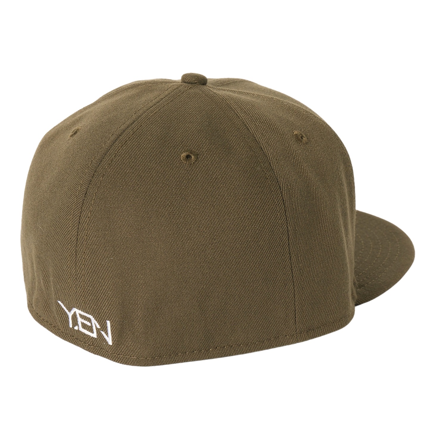 YENTOWNとNEW ERAのコラボベースボールキャップ。