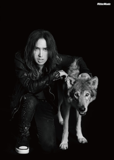 J（LUNA SEA）「MY WAY -J自伝-」特装版三方背ケースのデザイン。