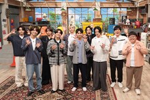timeleszとタイムマシーン3号。「未来人に残したい！ふるさとタイムレスカプセル」より。
