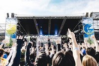 Survive Said The Prophetによるライブの様子。（撮影：藤井拓）