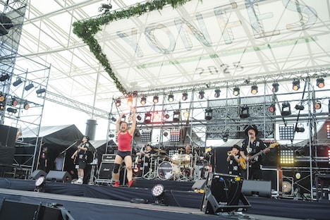 MONGOL800によるライブの様子。（撮影：ヤオタケシ）