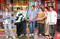 「Golden SixTONES」よりSixTONESと長嶋一茂。©日本テレビ