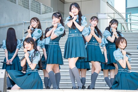 「つまり」をパフォーマンスするRain Tree。