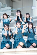 「つまり」をパフォーマンスするRain Tree。