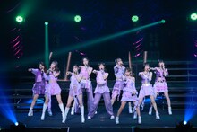 「Juice=Juice Concert Tour 2025 Crimson×Azure Special」の様子。