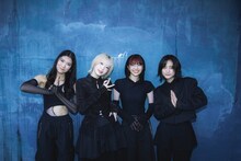 ExWHYZ「iD」ミュージックビデオより。