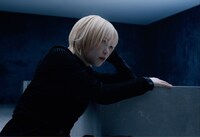 ExWHYZ「iD」ミュージックビデオより。