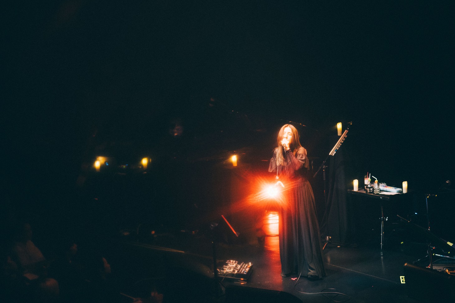「ABE MAO Billboard Live Tour 2025」の様子。（Photo by Kana Tarumi）