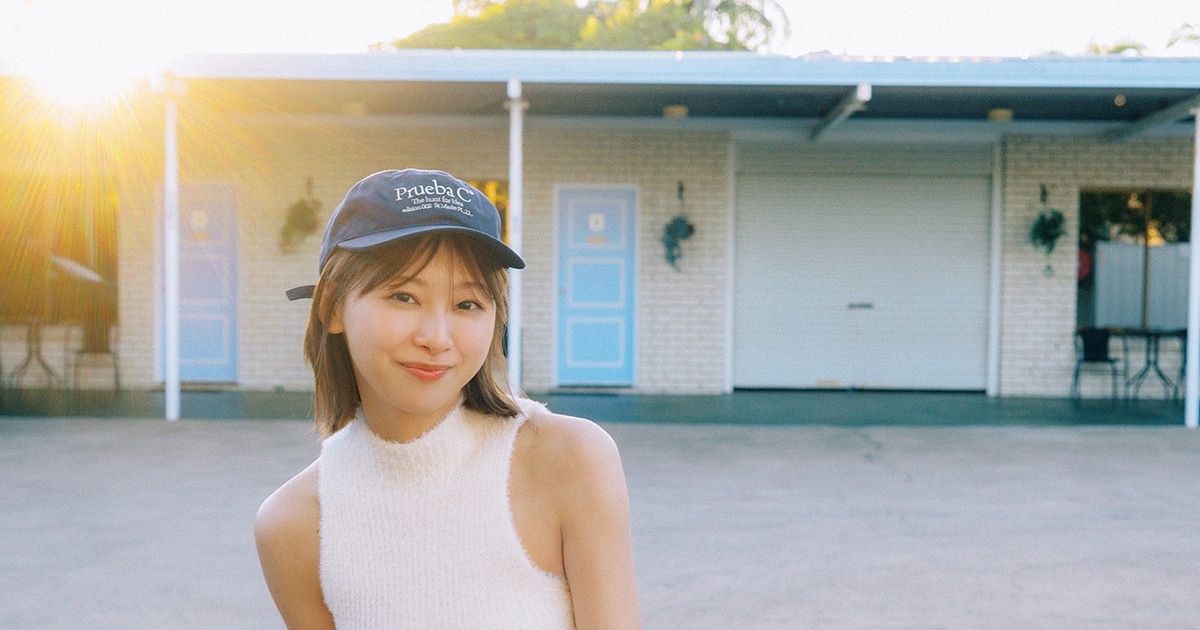 富田鈴花（日向坂46）1st写真集の掲載ショット。（撮影：峠雄三 